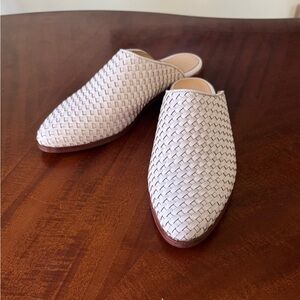 Nisolo Cream Woven Mules